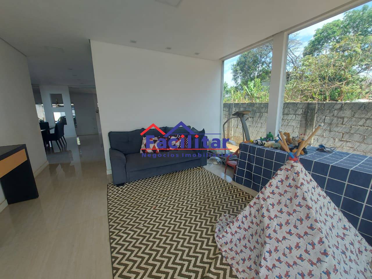 Casa estilo condomínio