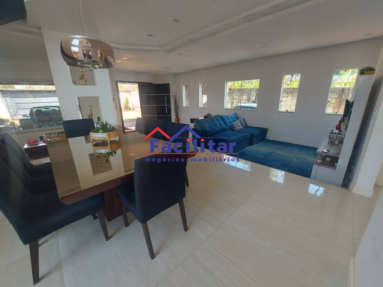 Casa estilo condomínio