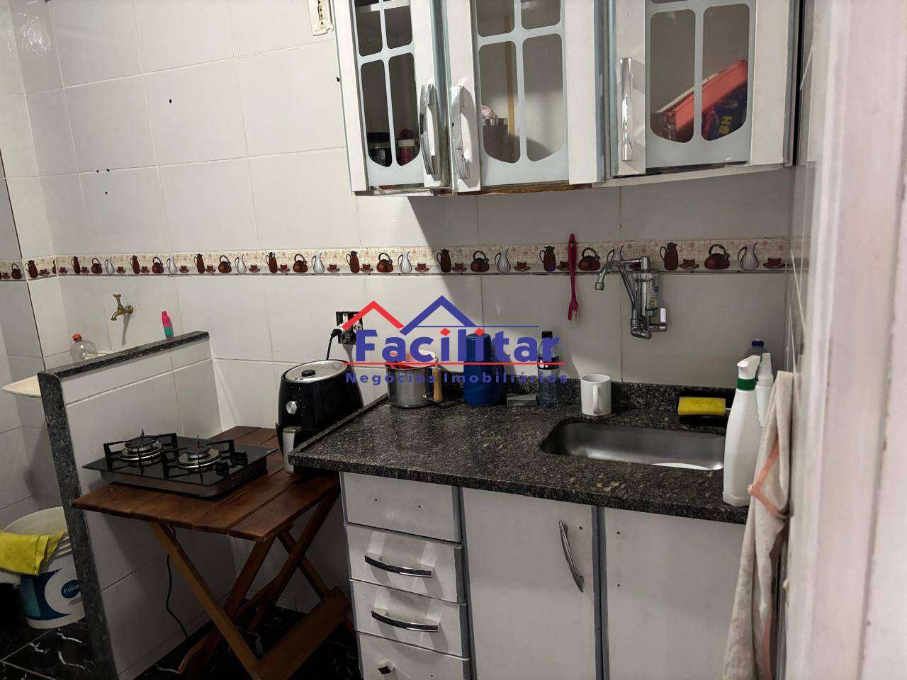 Apartamento com Armários - Cabral