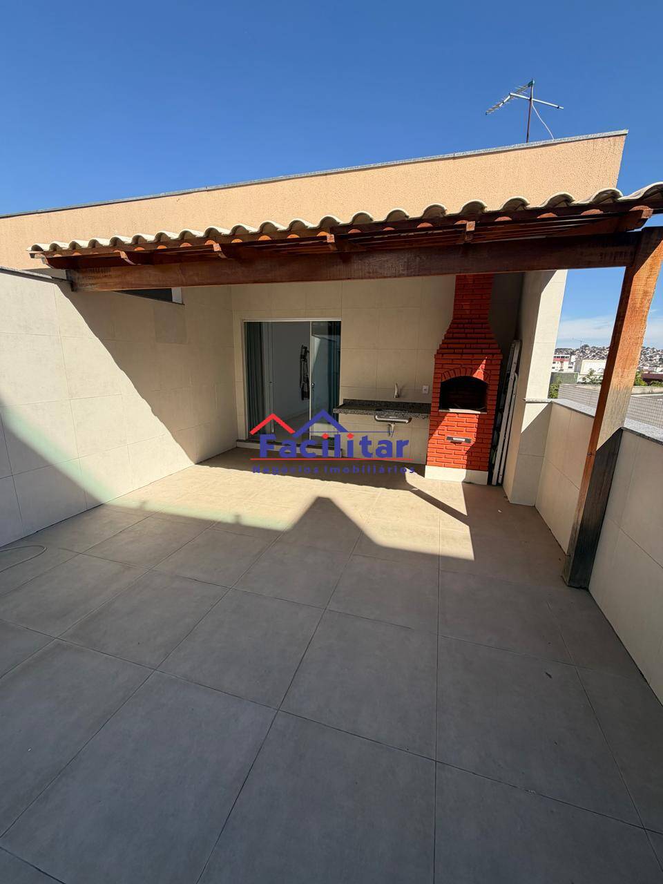 COBERTURA NO CASTELO COM AMPLO TERRAÇO POR R$ 550 MIL!