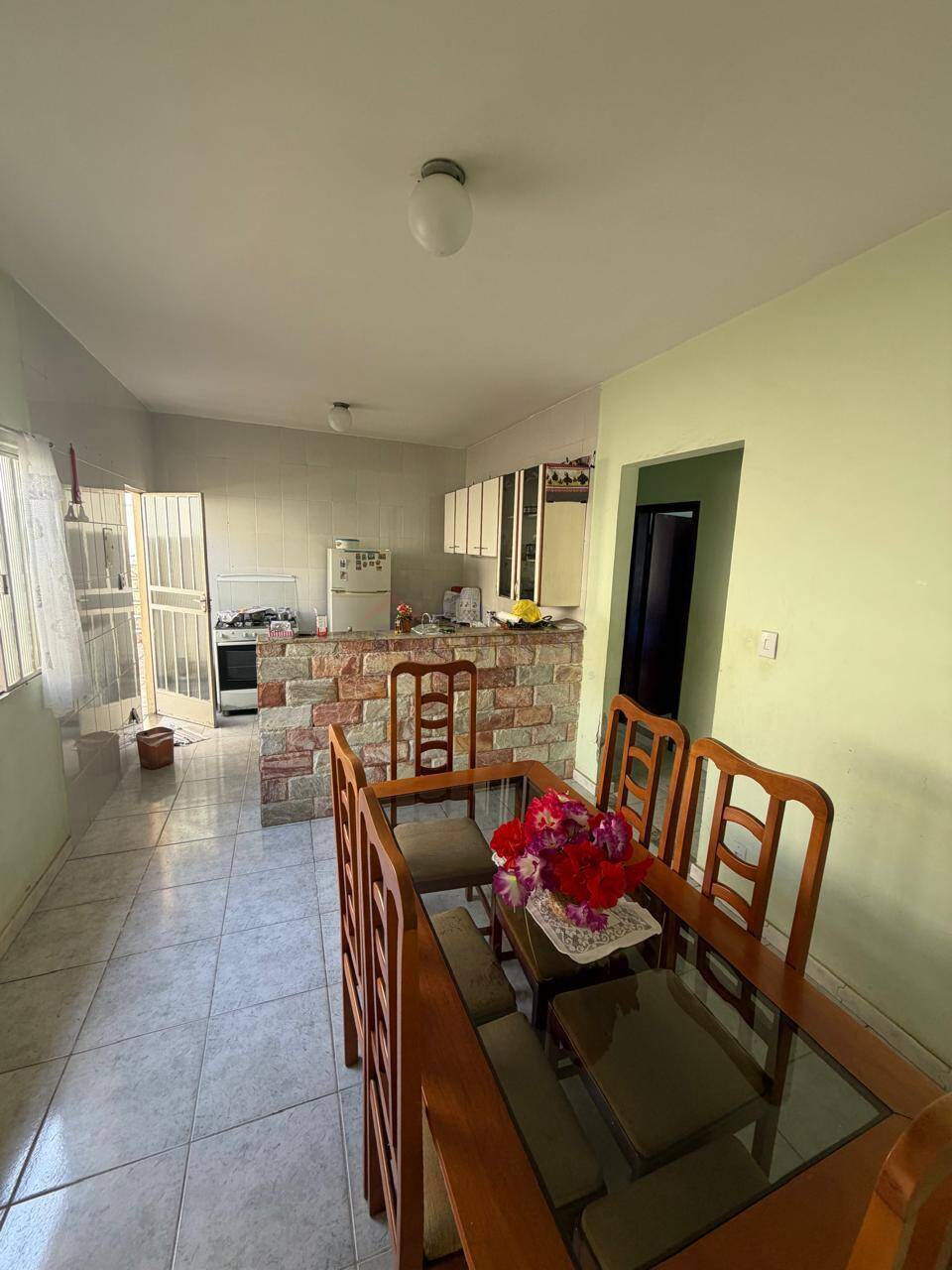 EXCELENTE CASA, IDEAL PARA QUEM BUSCA ESPAÇO, CONFORTO E LAZER!