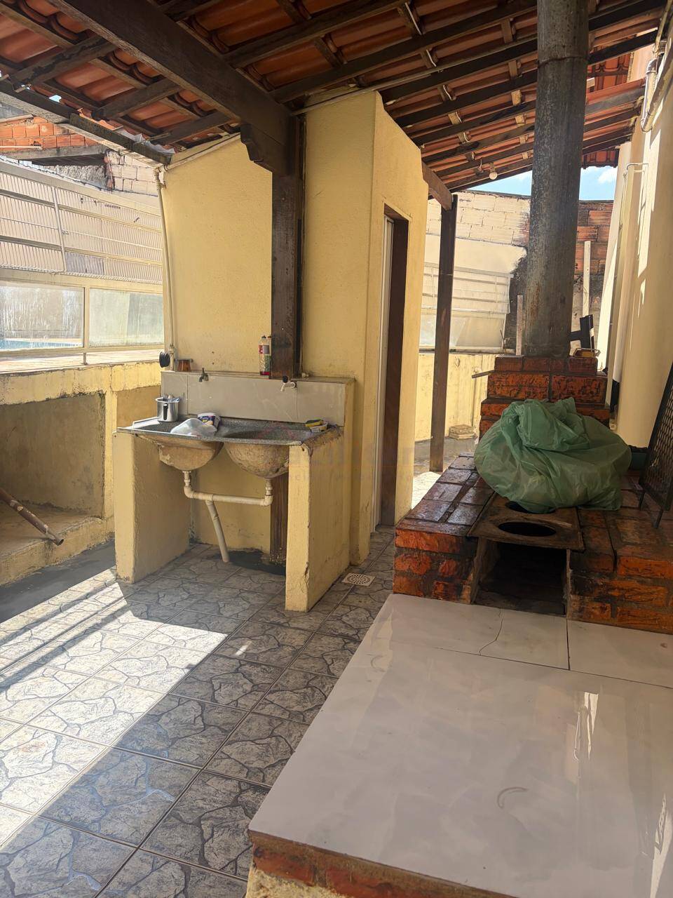 EXCELENTE CASA, IDEAL PARA QUEM BUSCA ESPAÇO, CONFORTO E LAZER!