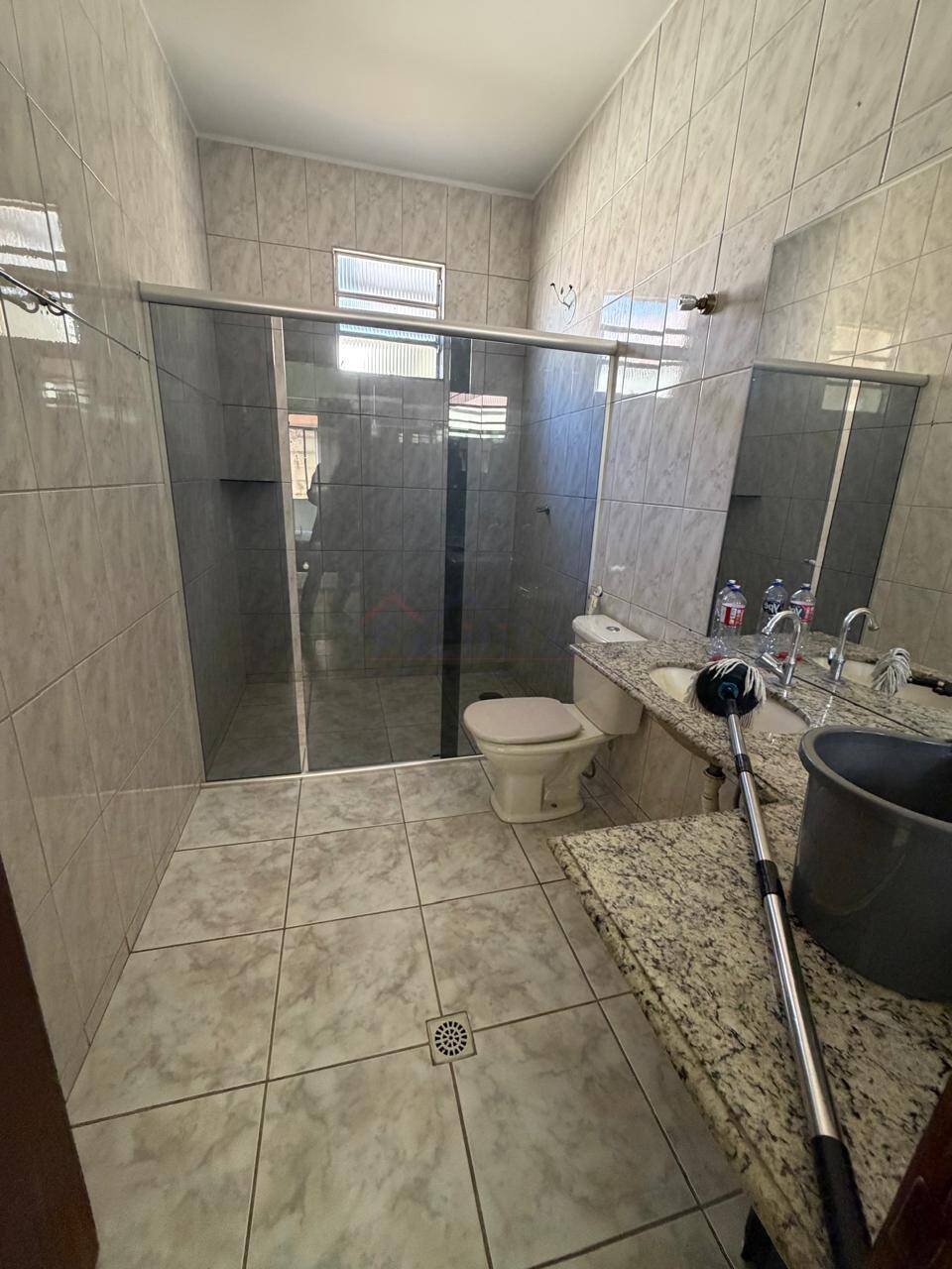 EXCELENTE CASA, IDEAL PARA QUEM BUSCA ESPAÇO, CONFORTO E LAZER!